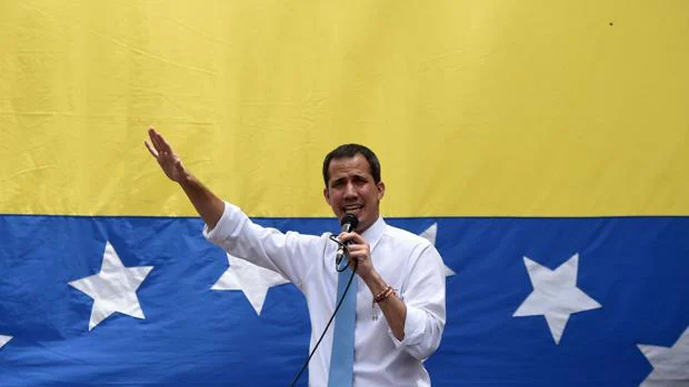 Francia desmiente a Venezuela y niega que Guaidó esté en su embajada de Caracas