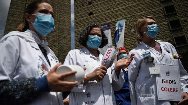 Disturbios en París durante una manifestación de personal sanitario