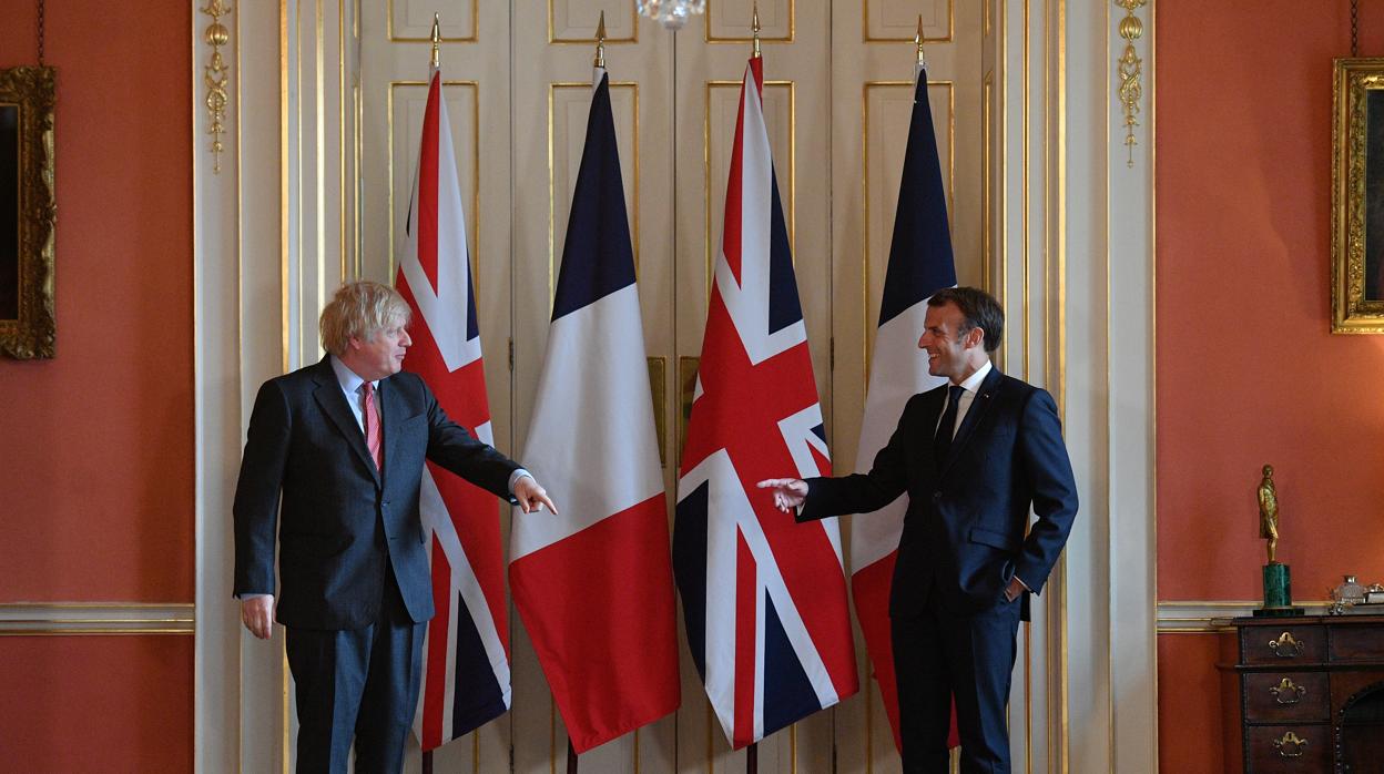 Johnson y Macron ayer en Downing Street