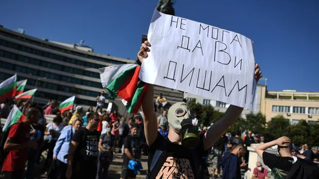 Bulgaria, sumida en un caos de protestas que exigen la dimisión del gobierno conservador