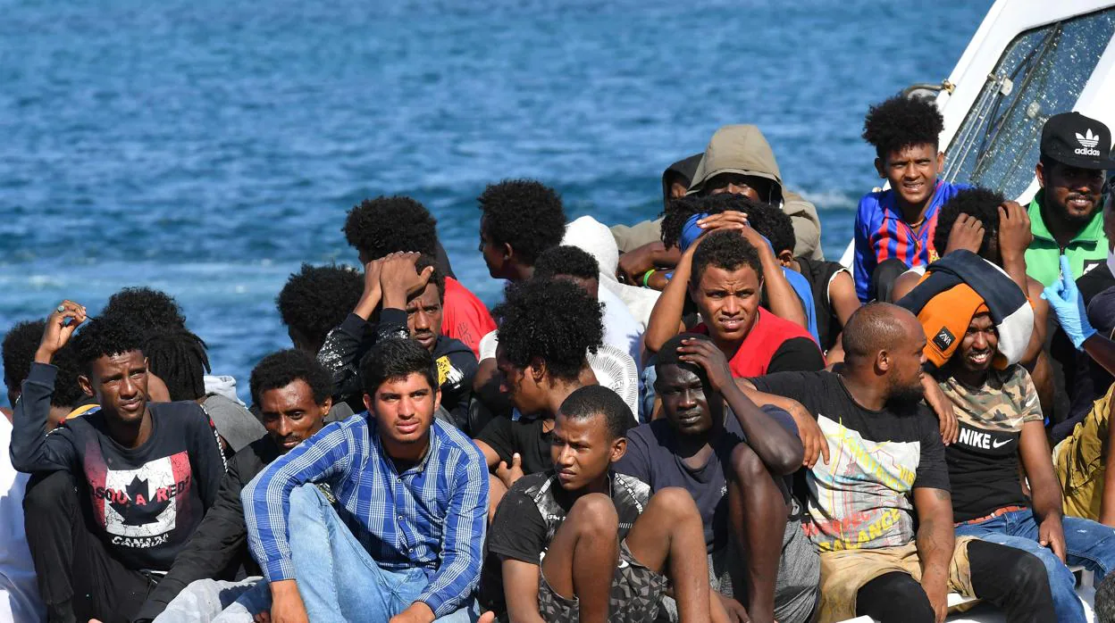 Alarma en Lampedusa con la llegada de otros 300 inmigrantes en las últimas horas