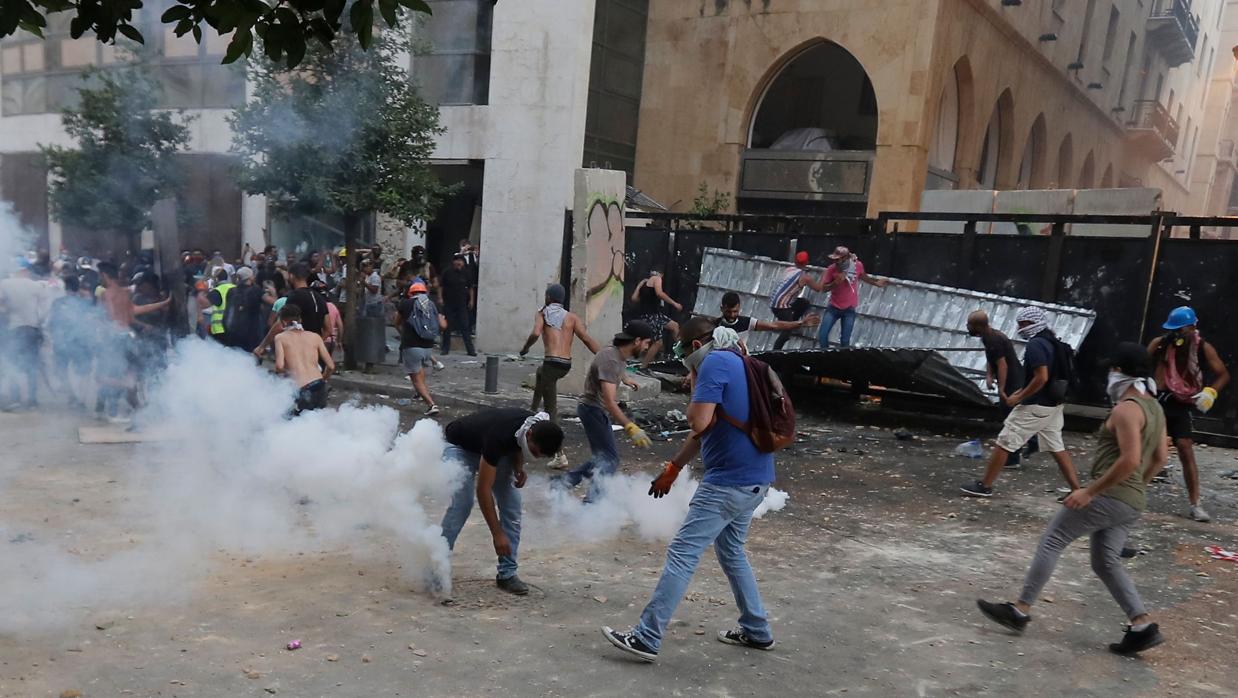 Los enfrentamientos se están produciendo cerca del Parlamento de Beirut
