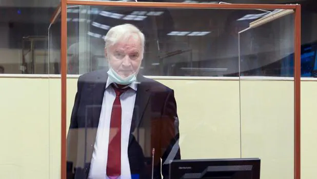 El genocida Ratko Mladic pide su absolución por supuestos errores en el juicio que lo condenó