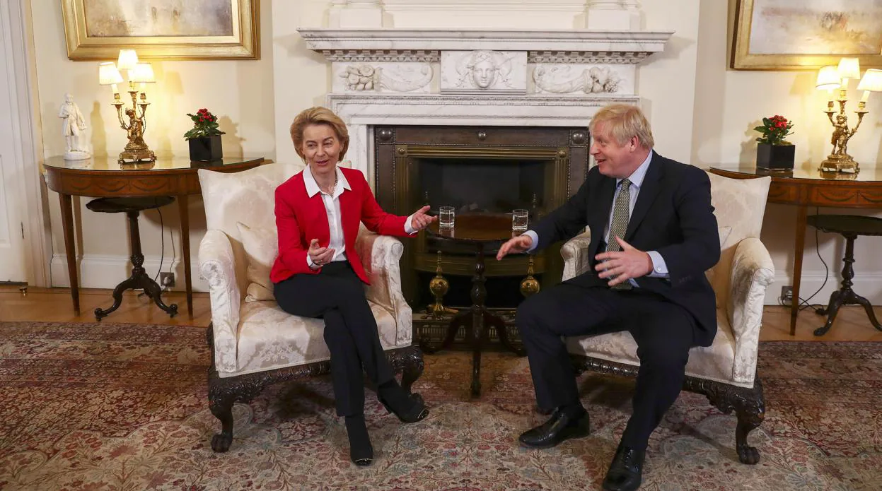 El primer ministro británico, Boris Johnson, recibe en Downing Street a la presidenta de la Comisión Europea, Ursula von der Leyen, el pasado 8 de enero