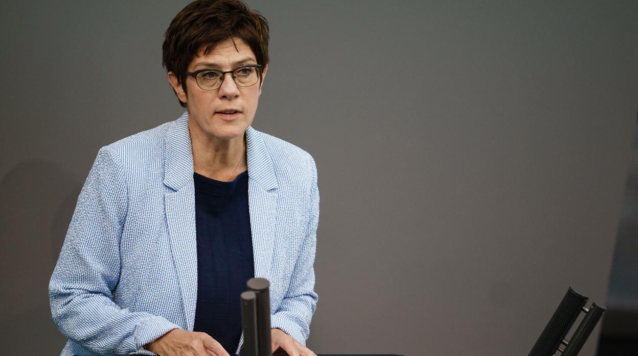 La ministra alemana de Defensa, Annegret Kramp-Karrenbauer