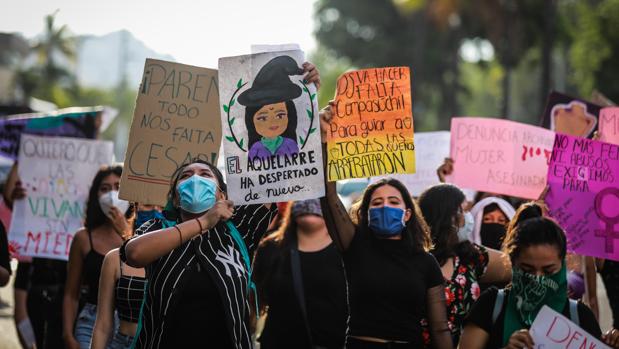 Las feministas protestan por el asesinato de niña de 13 años en el sur de México