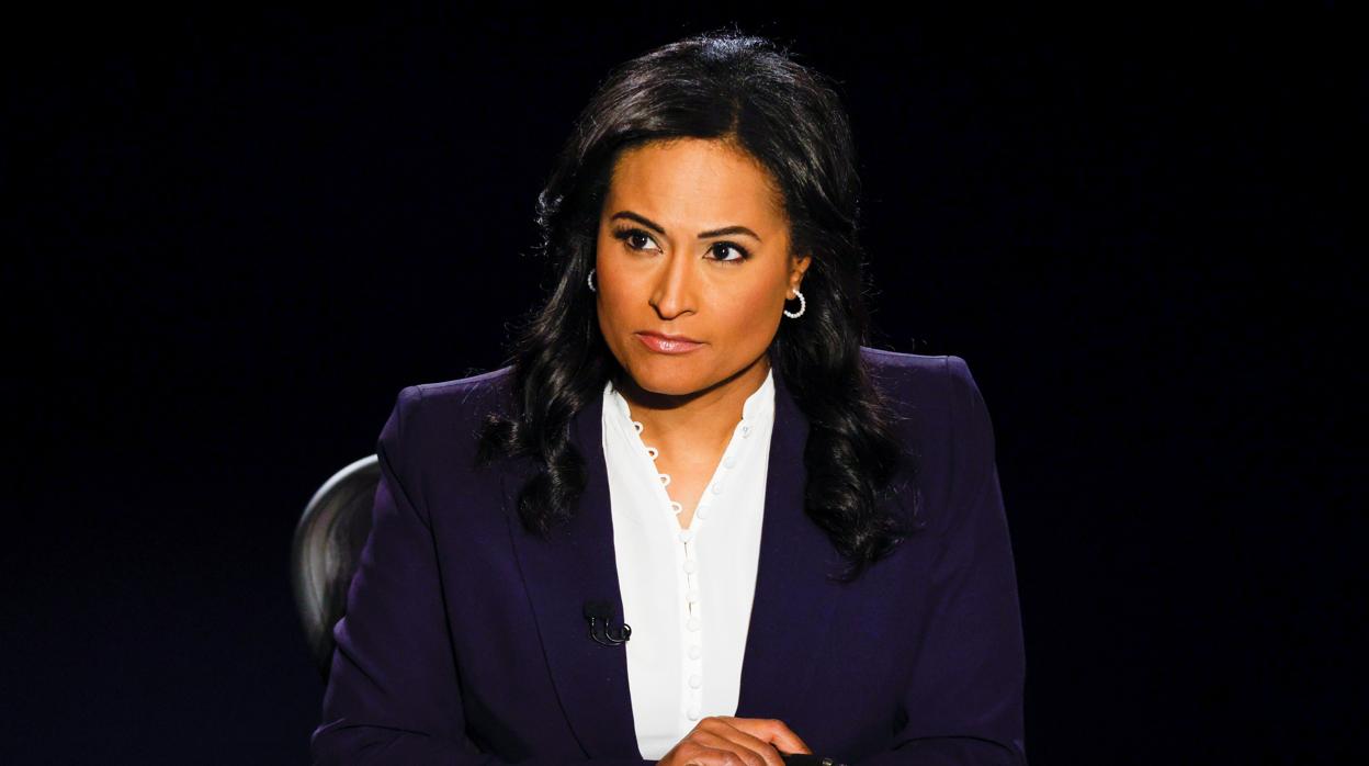 La moderadora Kristen Welker, periodista de la cadena NBC News en el debate presidencial