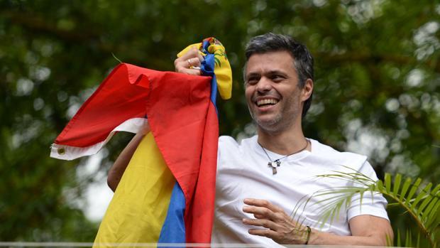 Vea en directo la comparecencia de Leopoldo López desde Madrid