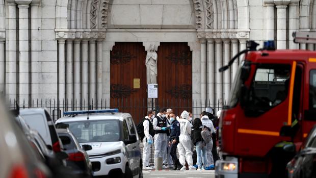 Tres muertos y varios heridos en un ataque terrorista con cuchillo en una iglesia de Niza