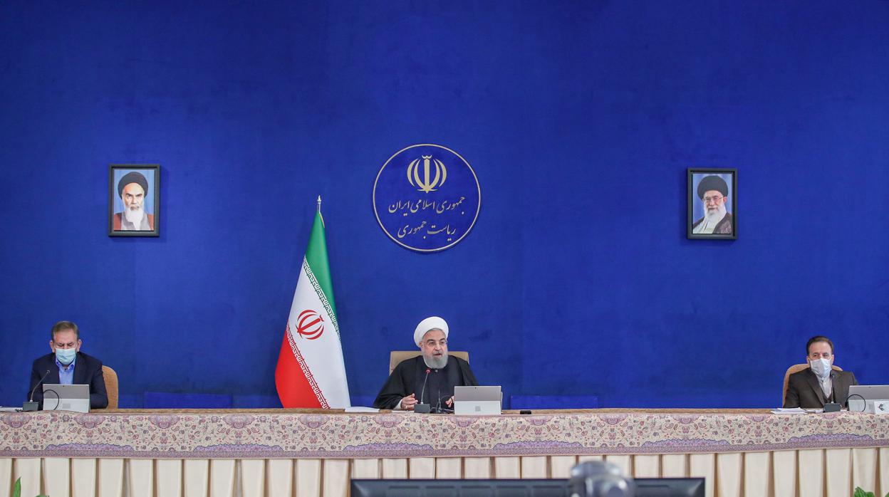 Rohani presidente en Teehrán una reunión de gobierno esta semana