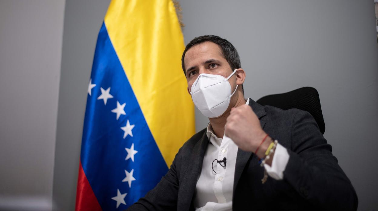 Entrevista en vídeo a Juan Guaidó: «Hoy no hay derecho a elegir en Venezuela»