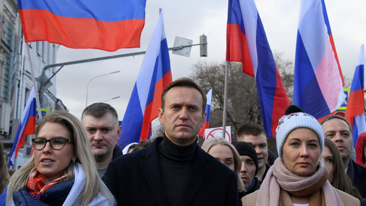 El líder de la oposición rusa y su esposa toman las calles de Moscú el pasado mes de febrero