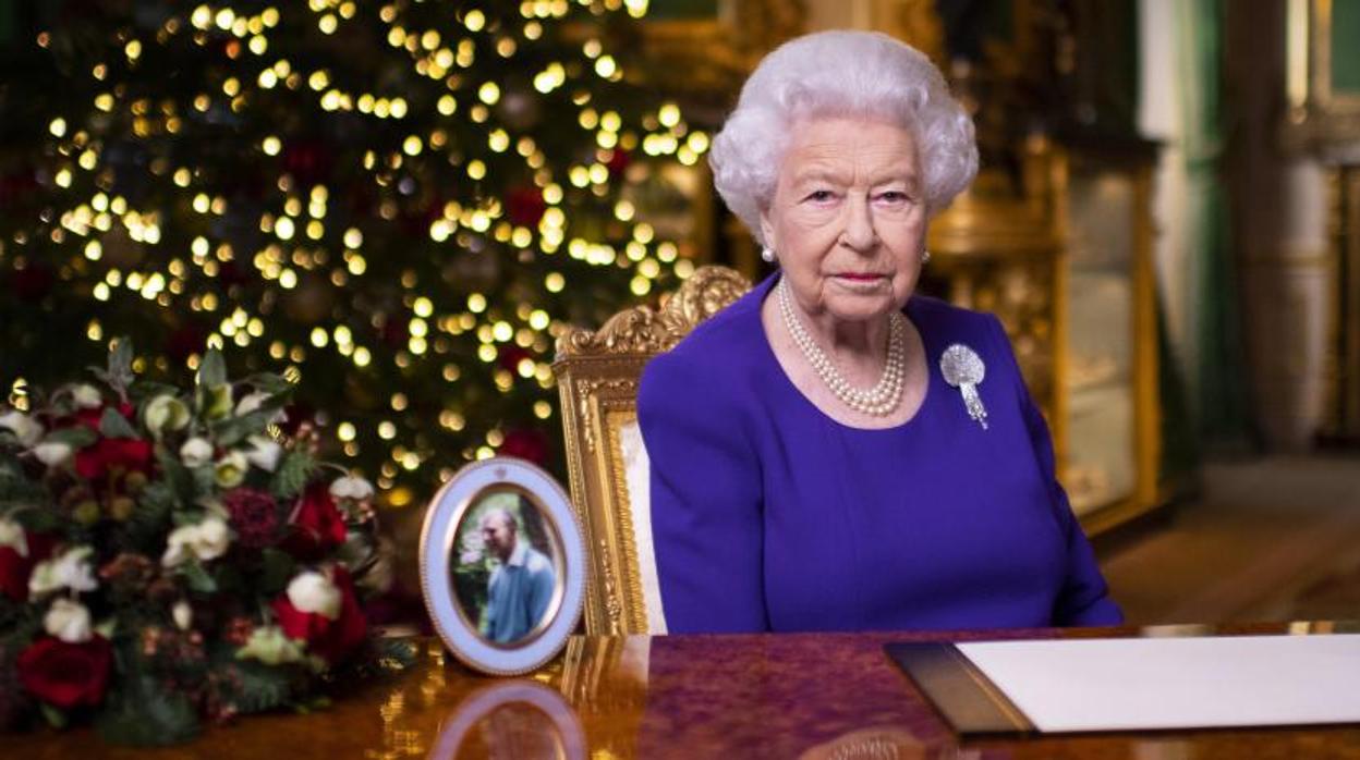 La reina Isabel II se dirige a la nación en su discurso de Navidad de 2020
