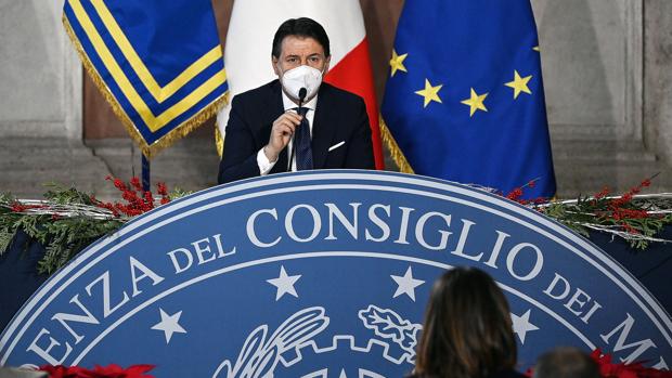 El gobierno italiano en crisis, pendiente de un hilo