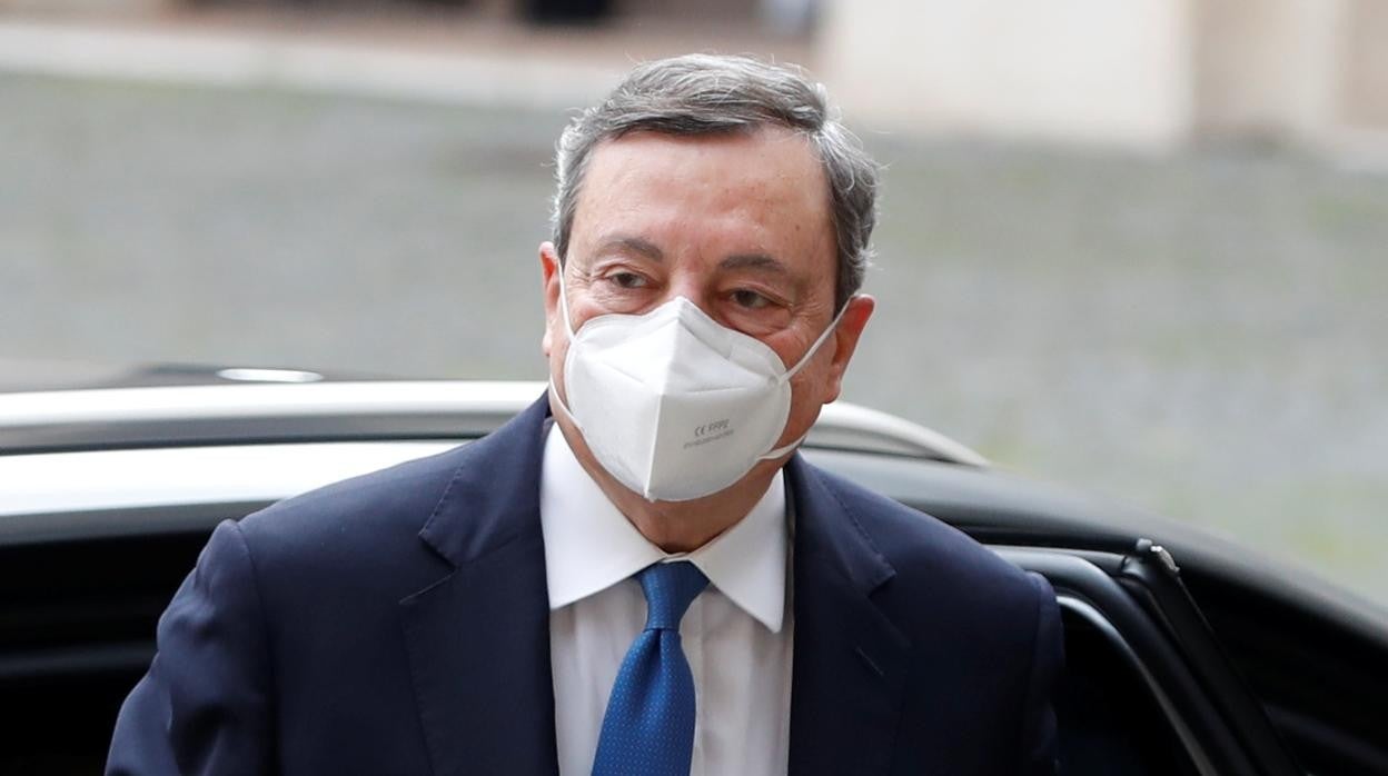 Mario Draghi llega a una reunión con el presidente Mattarella