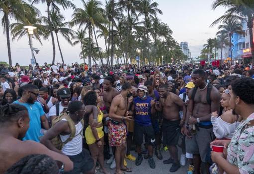 Aspecto de Ocean Drive, en Miami Beach, durante el ‘spring break’