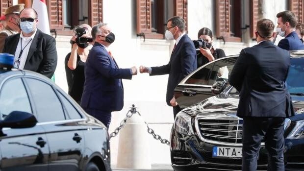 Orban intenta lanzar una ‘nueva derecha europea’ con Salvini y el polaco Morawiecki