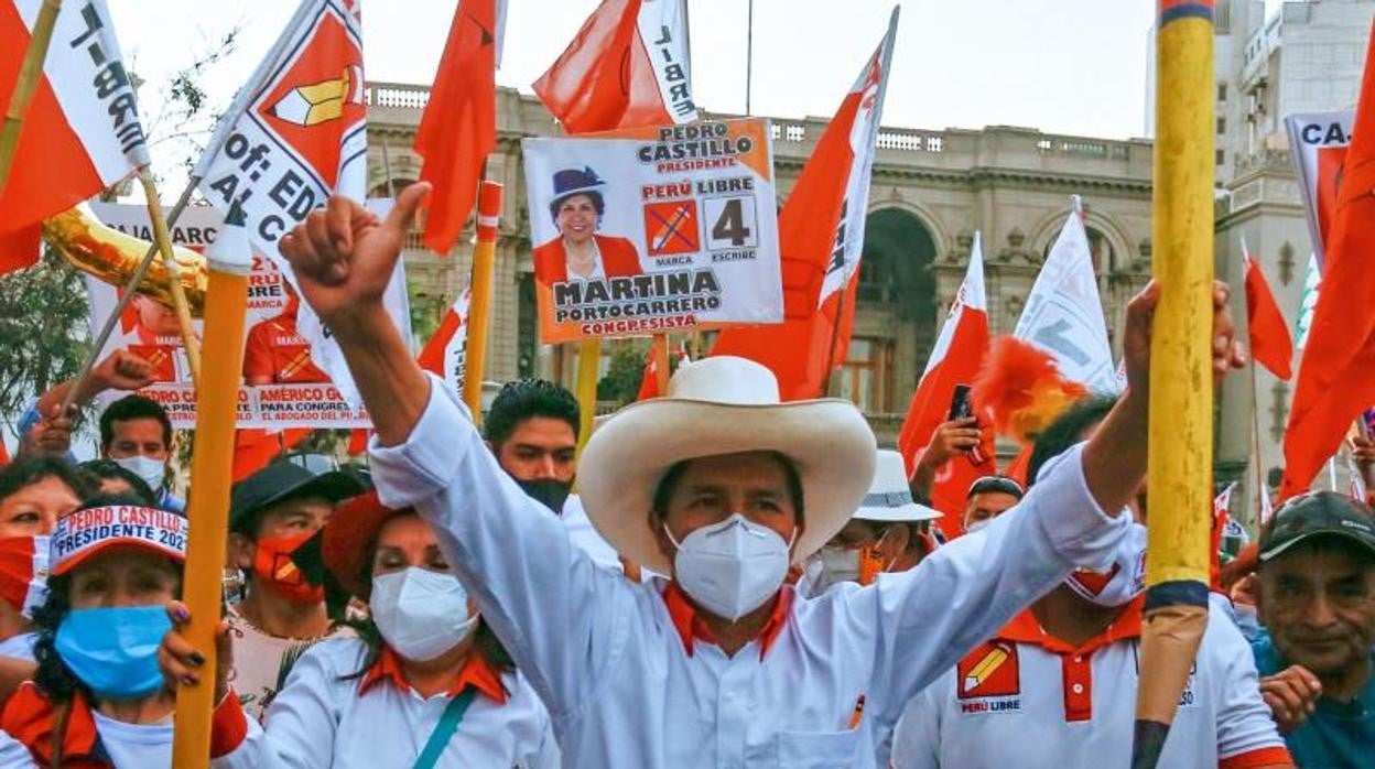 El candidato izquierdista Pedro Castillo, en el cierre de la campaña electoral