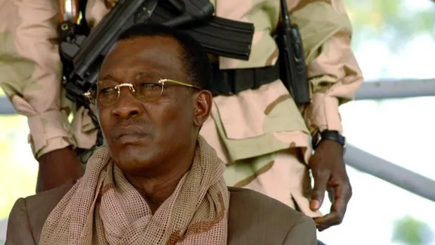 Muere el presidente de Chad por heridas sufridas en combates contra los rebeldes del FACT en el norte del país
