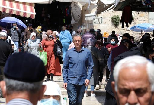 Mikel Ayestaran: «En Jerusalén no hay ni un Instituto Cervantes, España debería tener mucho más peso aquí»