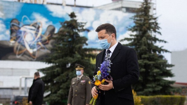 El presidente ucraniano acude a Chernóbil en el 35º aniversario de la catástrofe