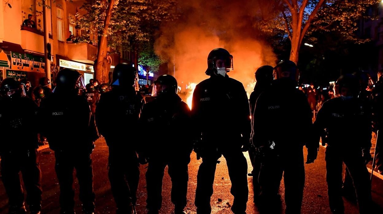 Más de cien policías heridos en el primero de mayo alemán