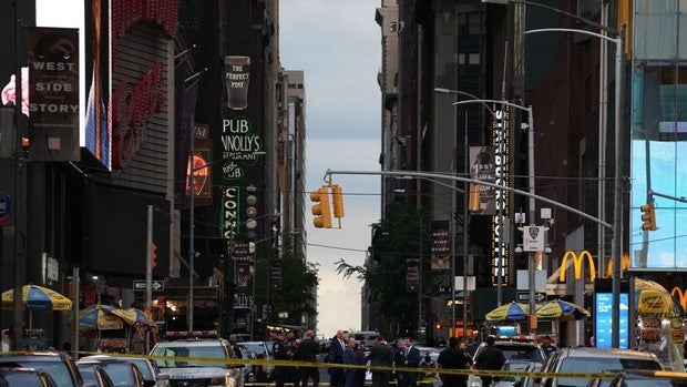 Al menos tres heridos, incluida una niña, en un tiroteo en Times Square