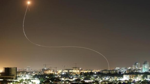 Israel y Hamás endurecen sus ataques entre intentos de mediación