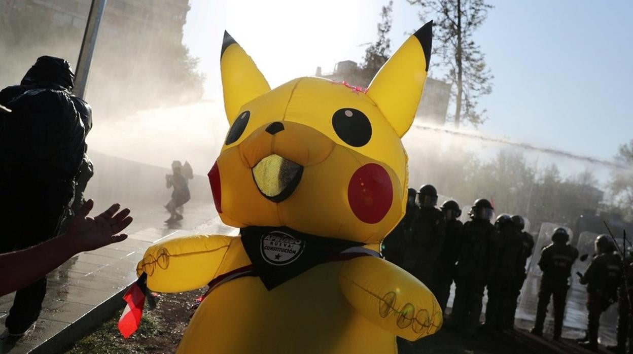 La 'Tía Pikachú' fue un personaje de las protestas en Chile