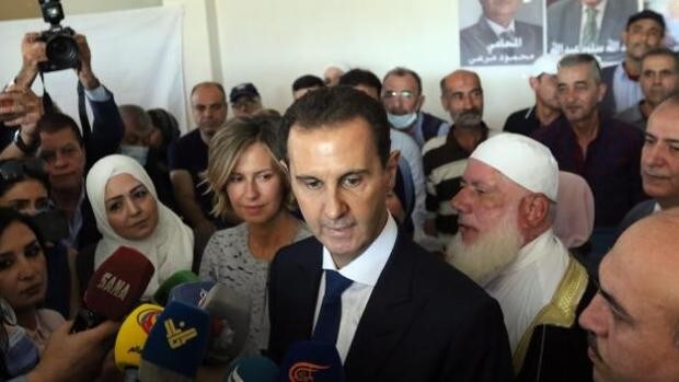 Siria lleva a cabo un simulacro electoral para apuntalar a Assad