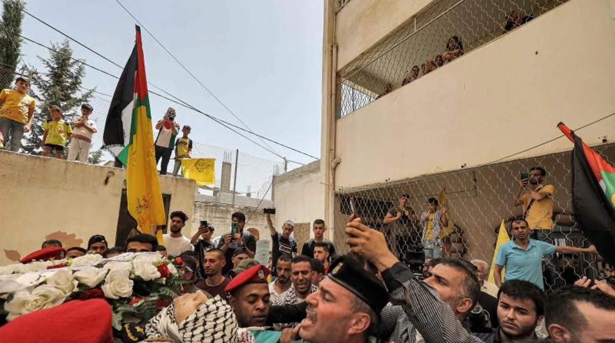 Funeral por Adham Aliwi, uno de los agentes palestinos abatidos, en Zawata (Cisjordania)
