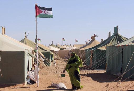 Una mujer en un campo de refugiados saharauis