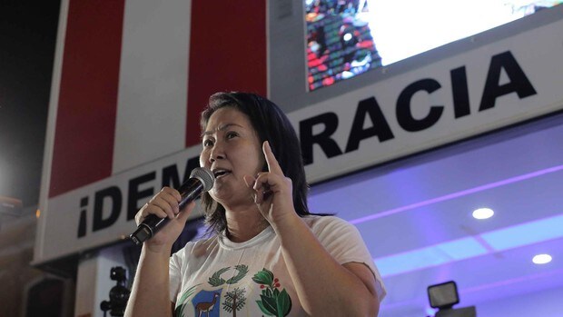 Keiko Fujimori rechaza su derrota y sostiene que aún faltan actas por resolver