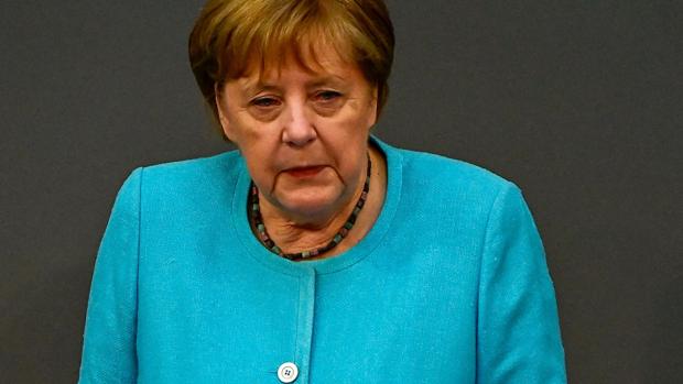 Merkel se asegurará en el Consejo Europeo de que las ayudas vayan ligadas a reformas