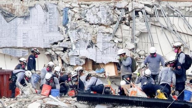 Aumenta a 18 el número de muertos tras el derrumbe de un edificio en Miami