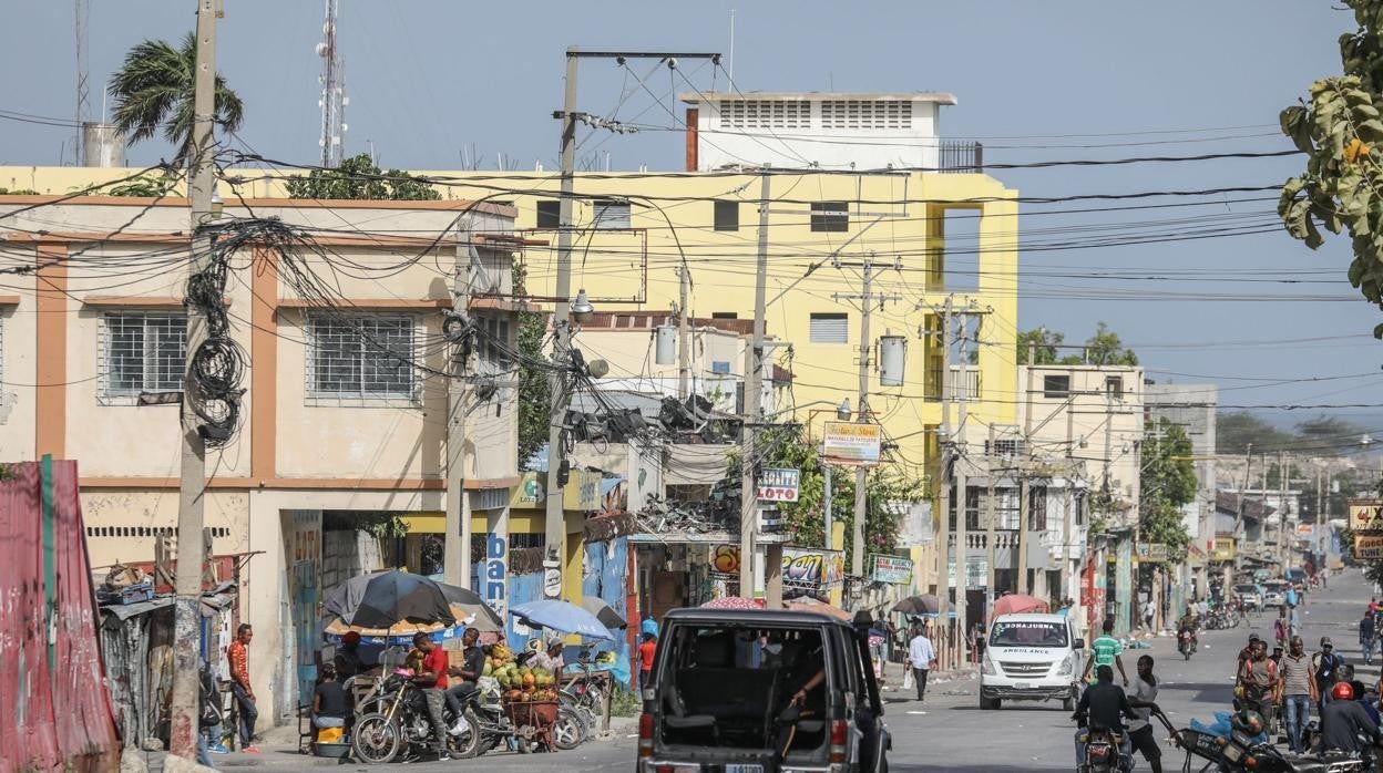 La policía patrulla las calles de Puerto Príncipe tras el asesinato del presidente Jovenel Moïse
