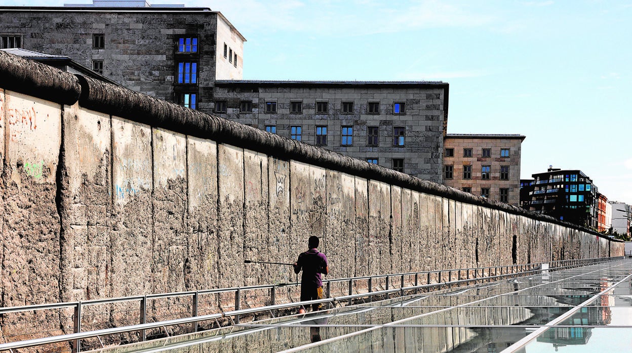 Restos del Muro de Berlín en el Memorial denominado ‘Topografía del Terror’ en la capital alemana