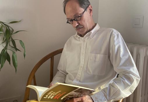 Isidre Ambrós, con su libro La cara oculta de China