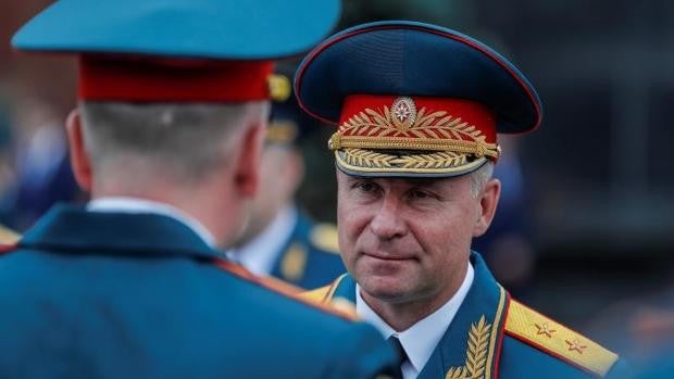 Muere el ministro de Emergencias de Rusia al tratar de salvar a un trabajador durante un ejercicio