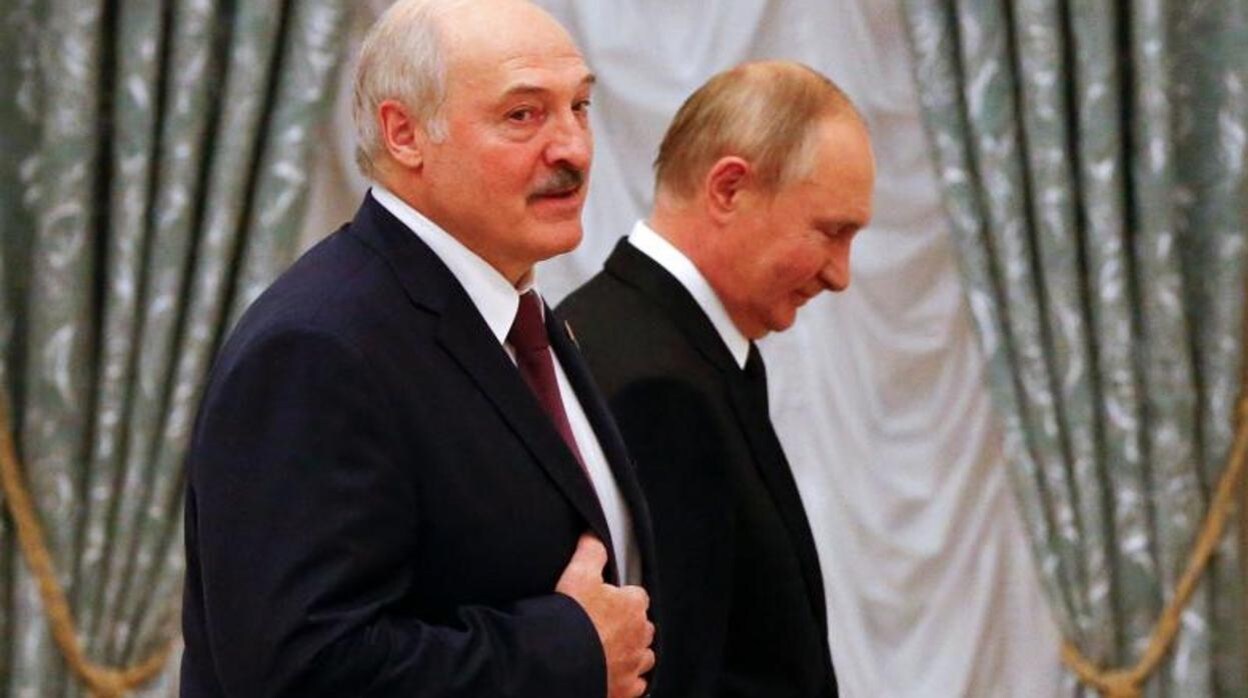 Vladimir Putin y Alexánder Lukashenko, en una rueda de prensa tras su encuentor en el Kremlin