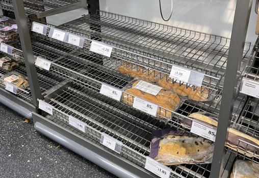 Los supermercados del Reino Unido, desabastecidos de productos básicos: frutas, verduras o carne