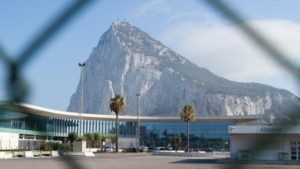 La UE ofrece a Londres cuatro años de controles en Gibraltar a cargo de los agentes europeos de Frontex