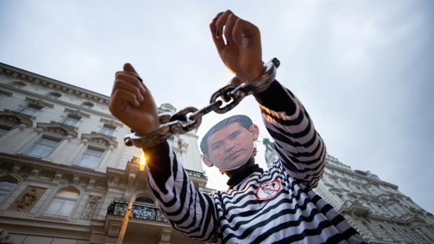 El gobierno del conservador austriaco, Sebastian Kurz, se tambalea por las acusaciones de corrupción