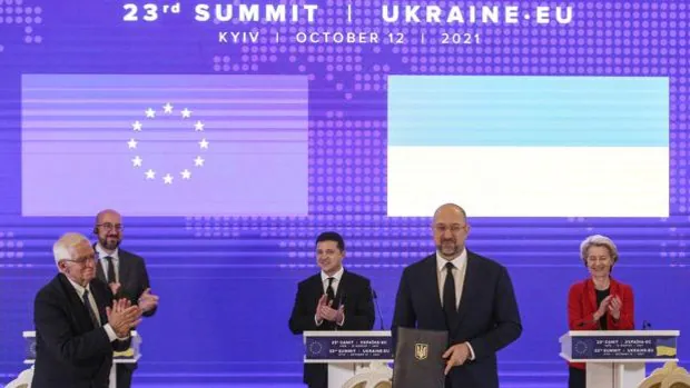 La UE trata de ayudar a Ucrania aunque con sumo cuidado para no contrariar a Rusia