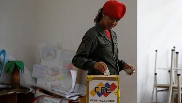 Así pactaron Borrell y el régimen de Maduro la misión electoral de la UE en Venezuela