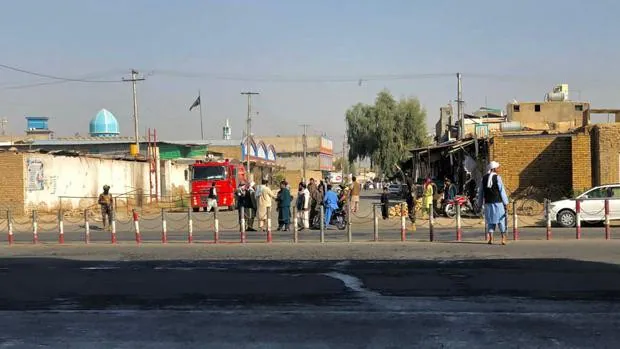 Al menos 41 muertos por explosiones en una mezquita chiita en Afganistán