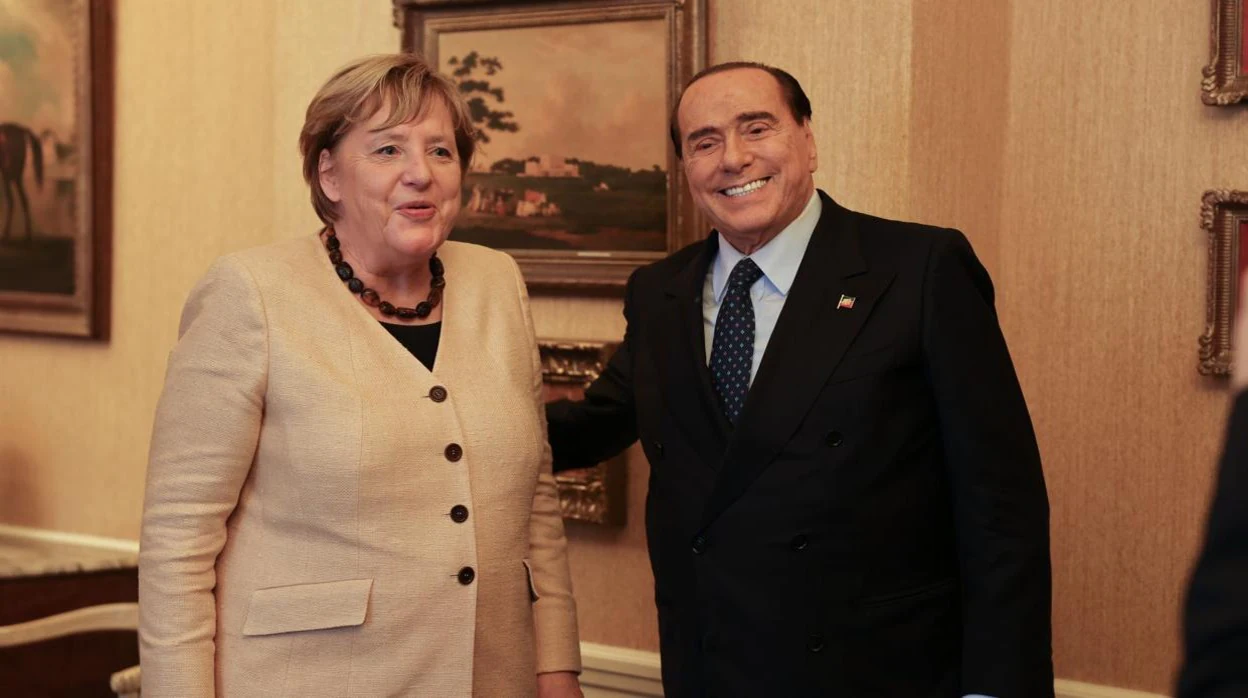 Berlusconi con Merkel este jueves en Bruselas