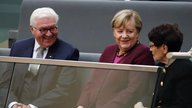 Angela Merkel, espectadora de lujo en la constitución del nuevo parlamento alemán