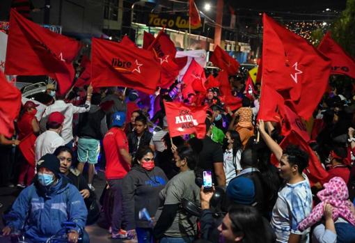 Seguidores de Xiomara Castro celebran su victoria electoral