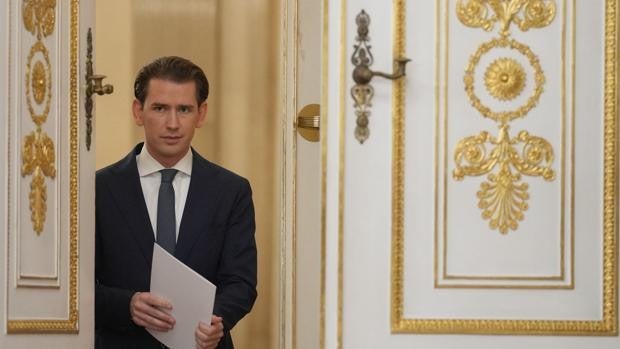 Abrupto final de la carrera del 'niño prodigio' de Austria: el conservador Kurz abandona la política